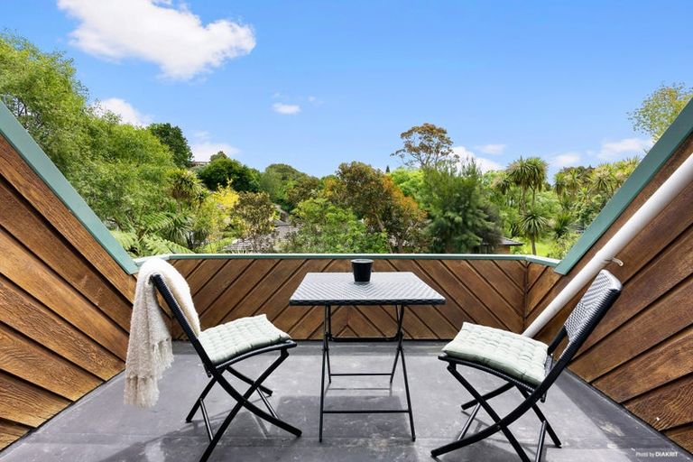 Photo of property in 36 Lastel Place, Shelly Park, Auckland, 2014