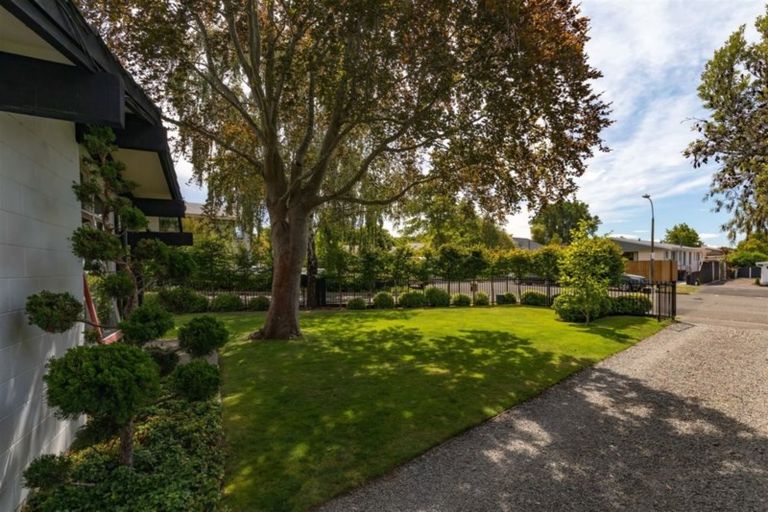 Photo of property in 21 Gunns Crescent, Cashmere, Christchurch, 8022