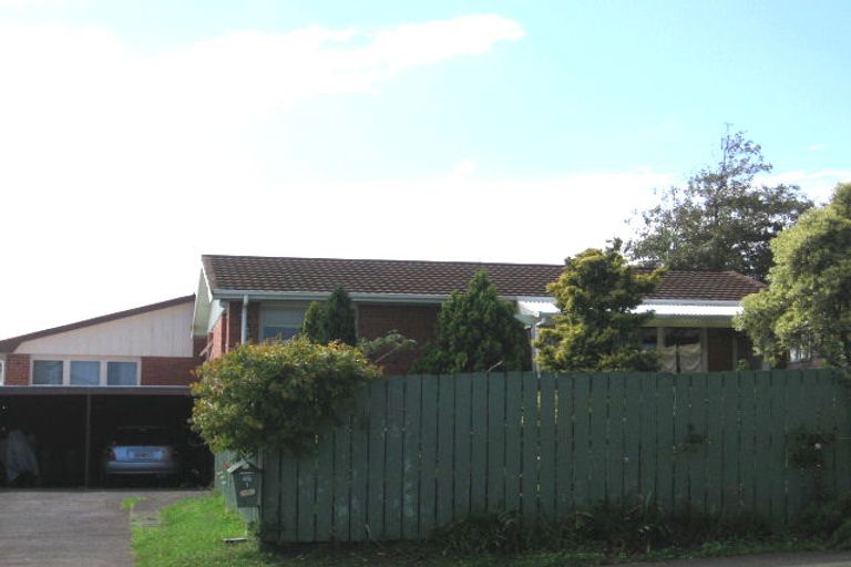 Photo of property in 1/45 Norcross Avenue, Henderson, Auckland, 0612