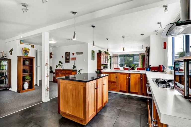 Photo of property in 44 Waimea Street, Westown, New Plymouth, 4310