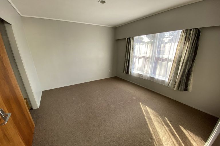 Photo of property in 18 Diana Drive, Glenfield, Auckland, 0627