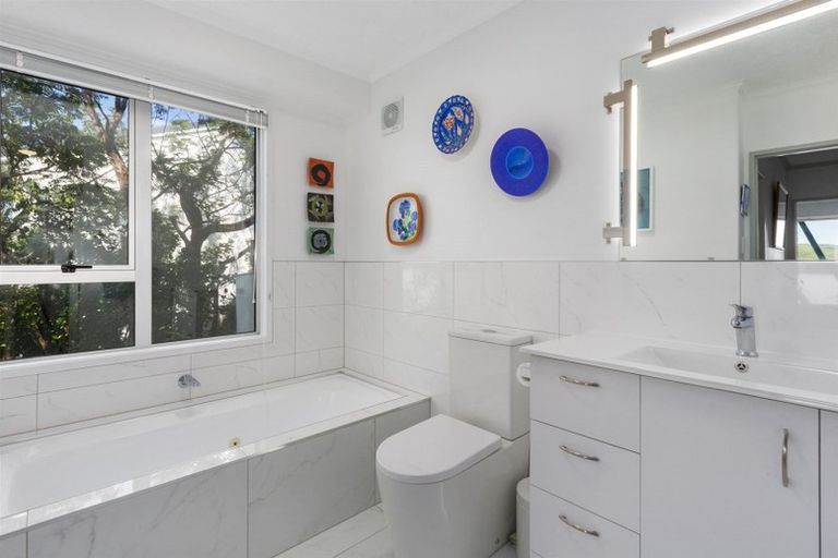 Photo of property in 20 The Anchorage, Whitby, Porirua, 5024