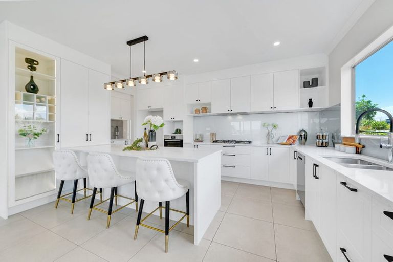 Photo of property in 52 Emerald Avenue, Rosehill, Papakura, 2113