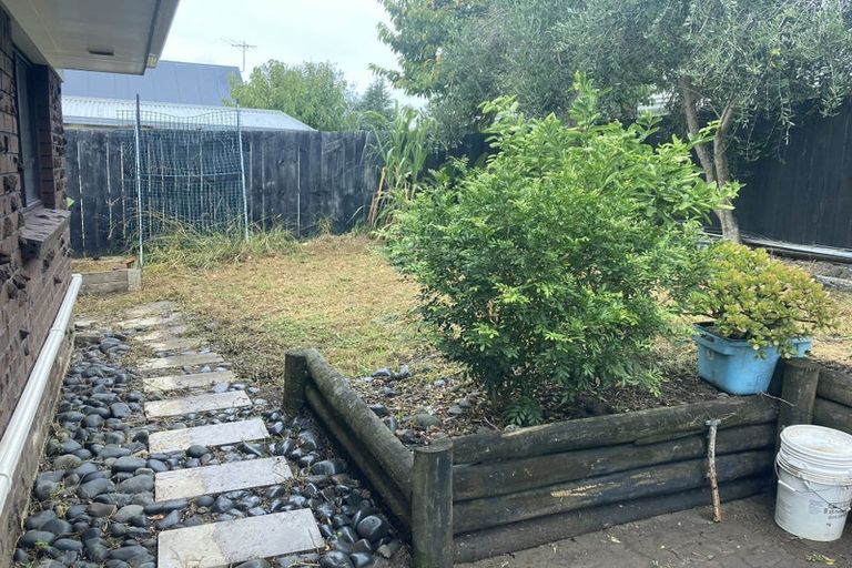 Photo of property in 2/21 Liam Place, Half Moon Bay, Auckland, 2012