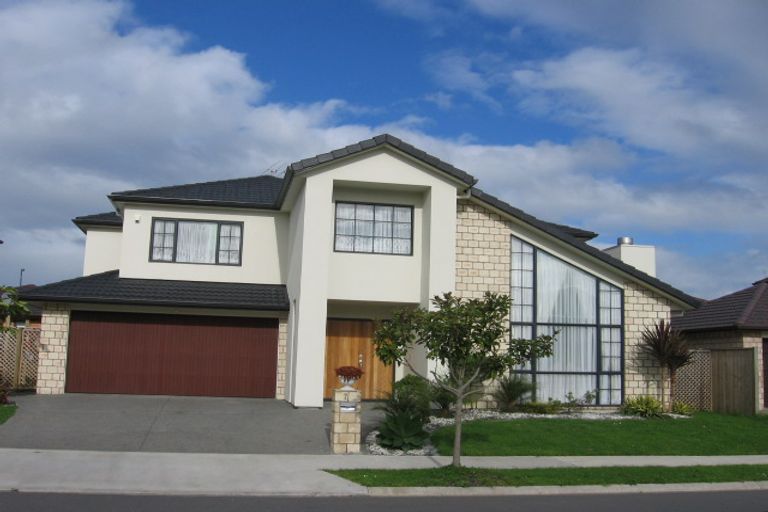 Photo of property in 7 Bridgefield Crescent, Flat Bush, Auckland, 2016