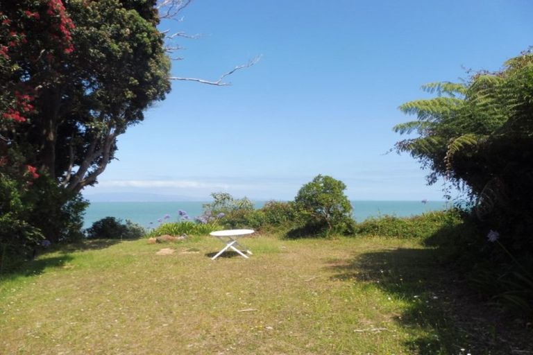 Photo of property in 1 Otuturu Crescent, Ruamahunga, Thames, 3575