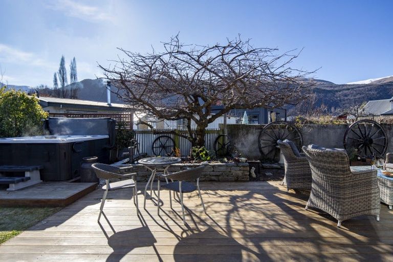 Photo of property in 7b Adamson Drive, Arrowtown, 9302