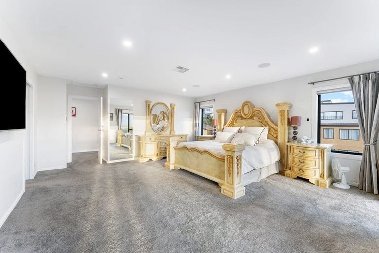 Photo of property in 13 Michael Richard Place, East Tamaki Heights, Auckland, 2016