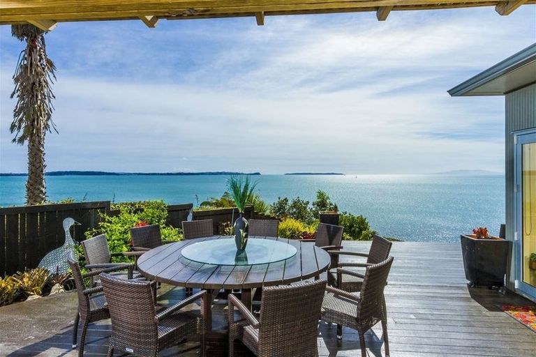 Photo of property in 2 Cliff Road, Torbay, Auckland, 0630