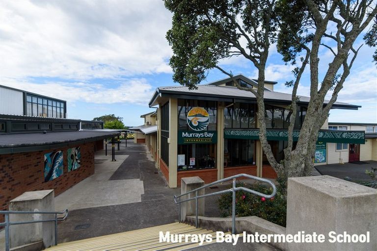 Photo of property in 1/5 Gulf View Road, Murrays Bay, Auckland, 0630
