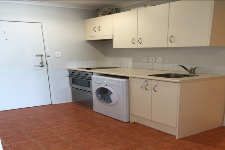 Photo of property in 12e/30 Westward Ho, Glen Eden, Auckland, 0602