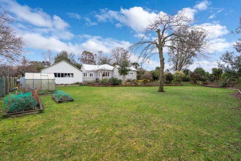 Photo of property in 6 Domain Road, Dunback, Palmerston, 9483