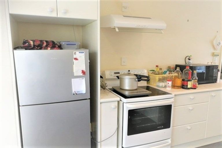 Photo of property in 2/7 Bruce Road, Glenfield, Auckland, 0629