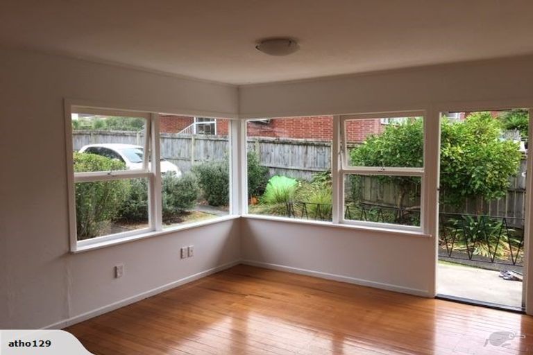 Photo of property in 1/25 Corunna Road, Milford, Auckland, 0620