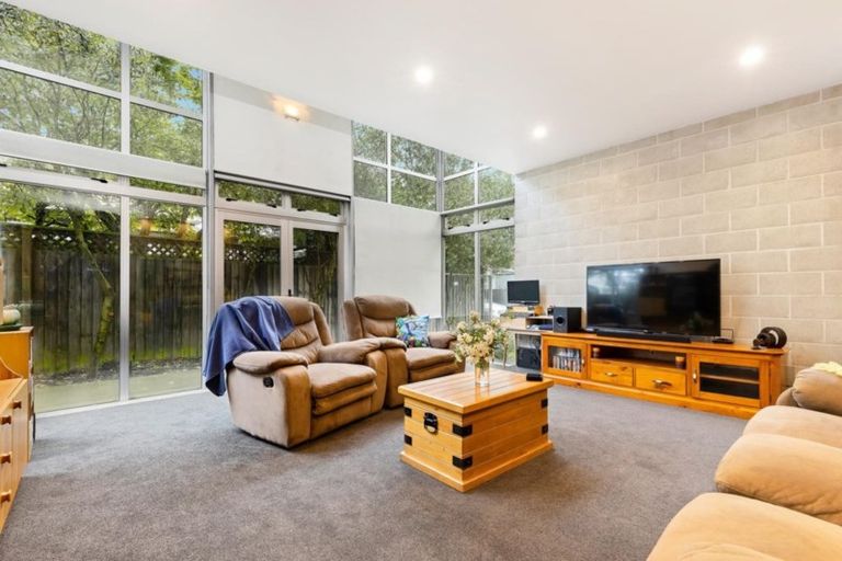 Photo of property in 36 Hills Road, Edgeware, Christchurch, 8013