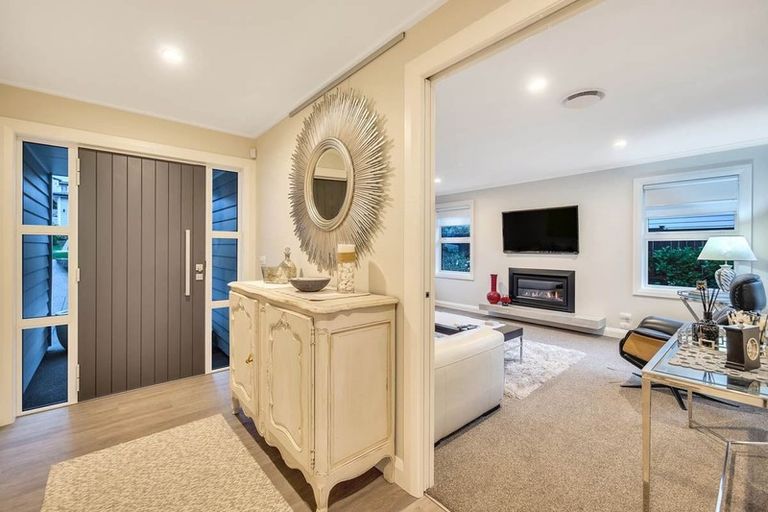 Photo of property in 31 Pioneer Rise, Silverdale, 0932