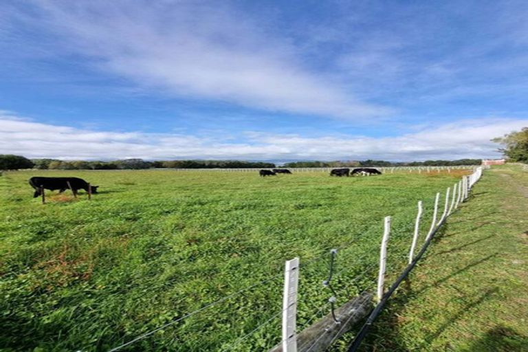 Photo of property in 71 Hokio Sand Road, Hokio Beach, Levin, 5571