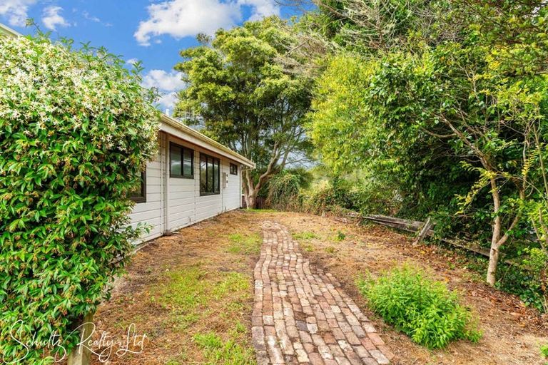 Photo of property in 1870 State Highway 1, Kaiwaka, 0573