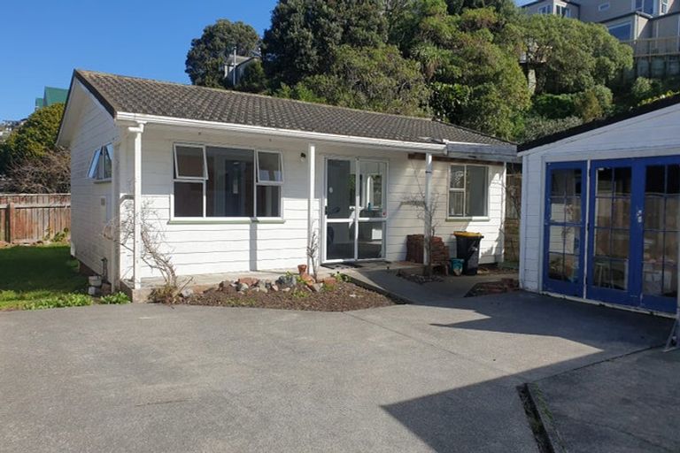 Photo of property in 1/7 Ribble Street, Island Bay, Wellington, 6023