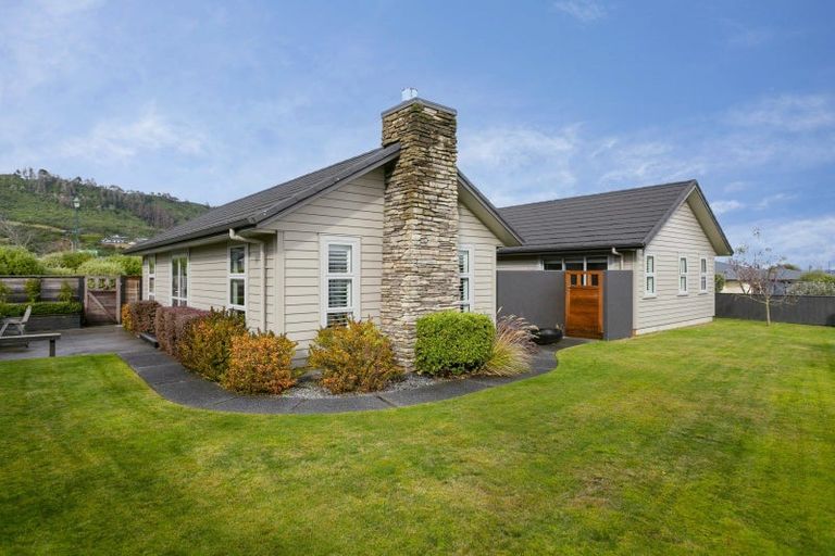 Photo of property in 120 Kenrigg Road, Kinloch, Taupo, 3377