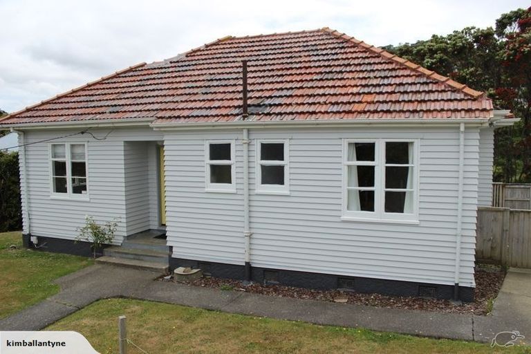 Photo of property in 8 Rodney Street, Northland, Wellington, 6012