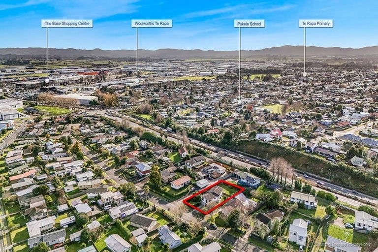 Photo of property in 54 Morrow Avenue, St Andrews, Hamilton, 3200