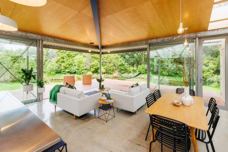 Photo of property in 849b Makerua Road, Tokomaru, Palmerston North, 4474