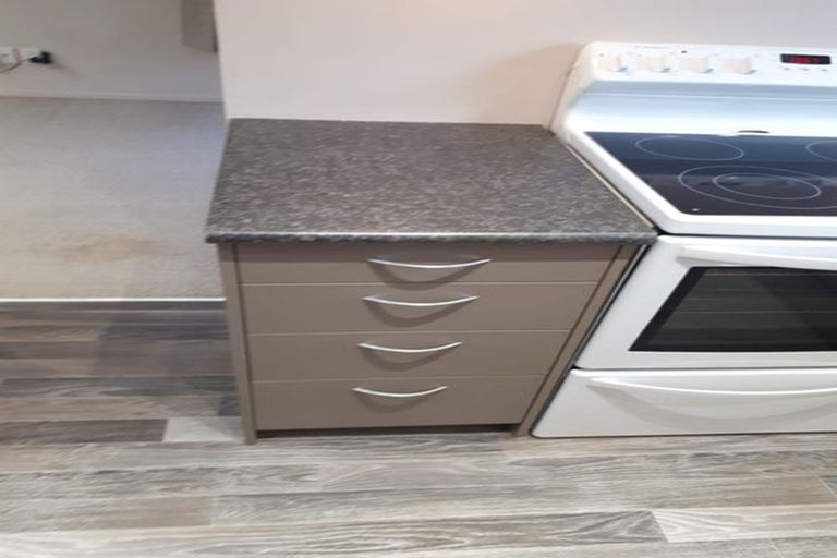 Photo of property in 1/39 Solar Road, Glen Eden, Auckland, 0602