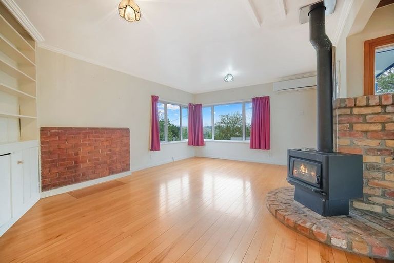 Photo of property in 67 Rangeview Road, Sunnyvale, Auckland, 0612