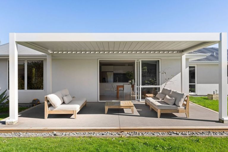 Photo of property in 6 Hamilton Drive, Wainui, Gisborne, 4010