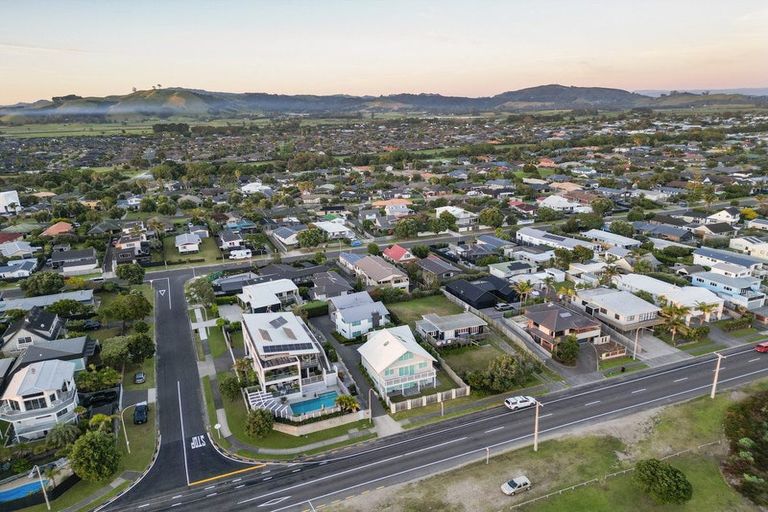 Photo of property in 706 Papamoa Beach Road, Papamoa Beach, Papamoa, 3118