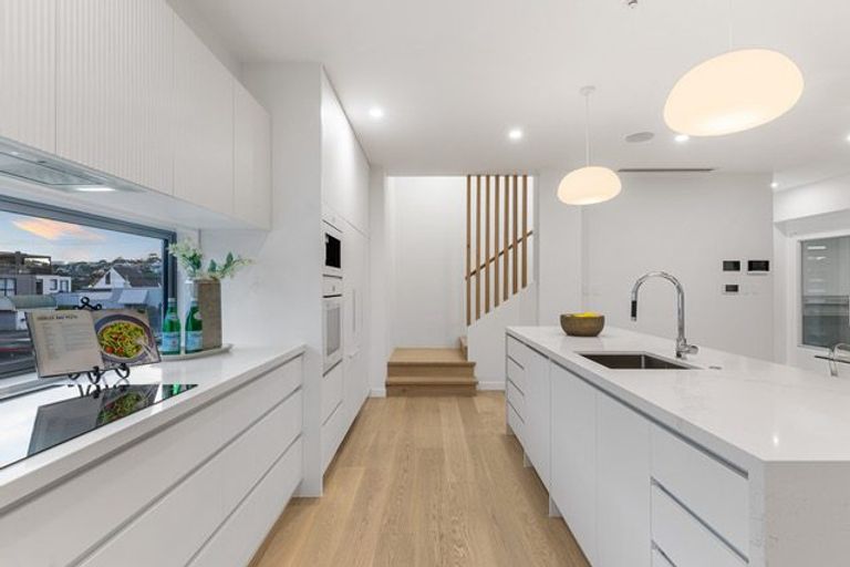 Photo of property in 24a Patteson Avenue, Mission Bay, Auckland, 1071