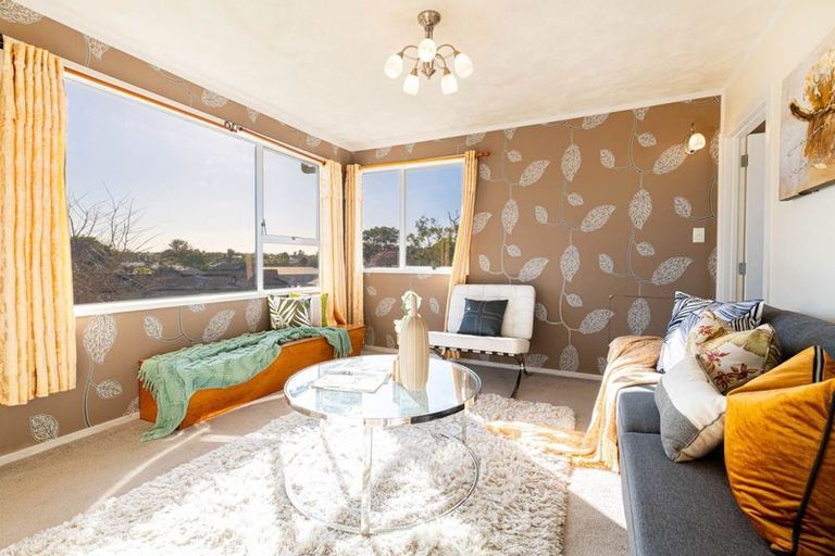 Photo of property in 8 Lisa Rise, Half Moon Bay, Auckland, 2012