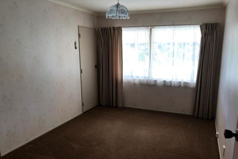 Photo of property in 13 Island Bay Road, Beach Haven, Auckland, 0626