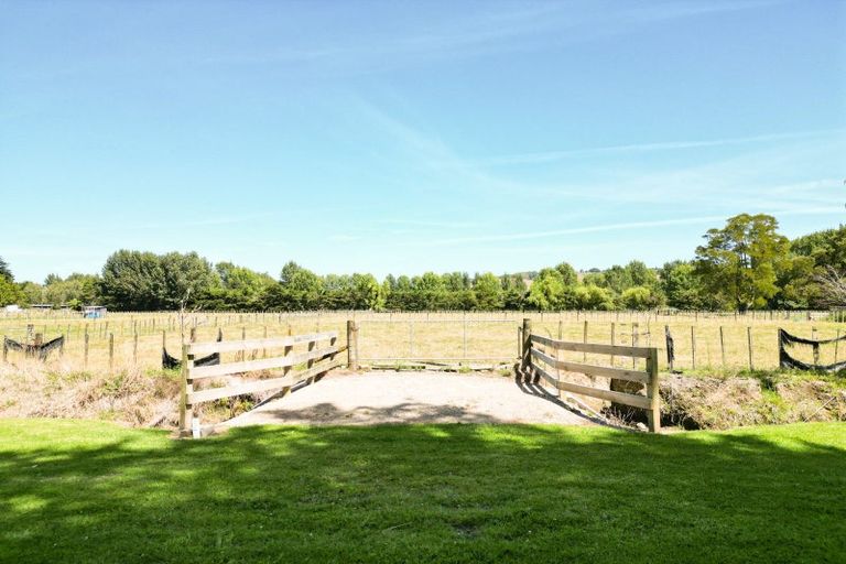 Photo of property in 37 Flemington Road, Aramoho, Wanganui, 4584