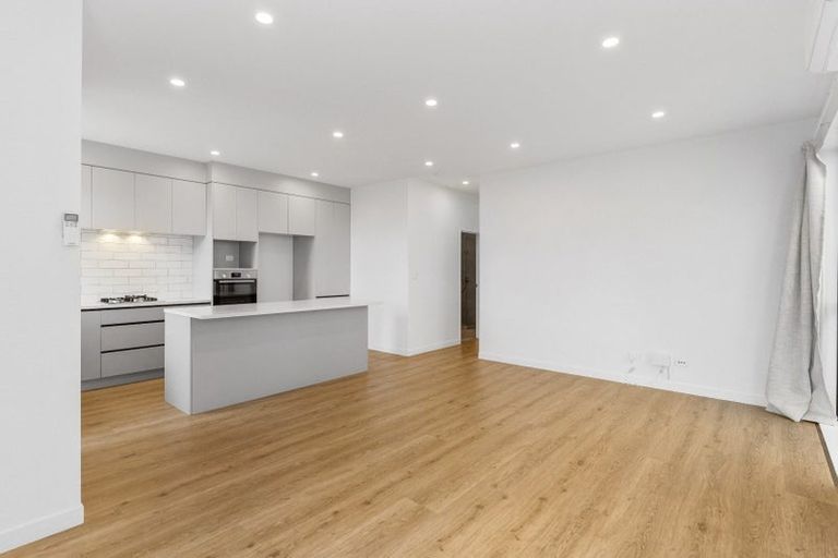 Photo of property in 5 Puwha Street, Massey, Auckland, 0614