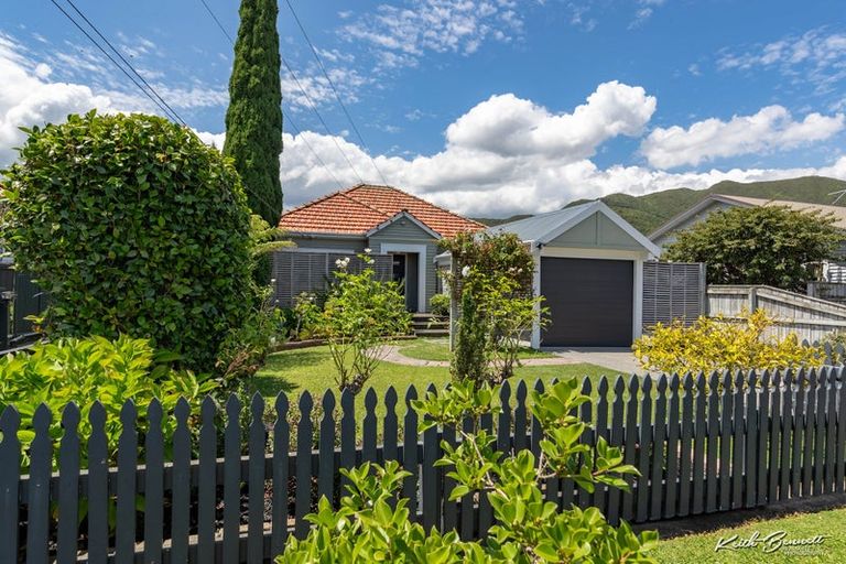 Photo of property in 1/25 Vincent Street, Waterloo, Lower Hutt, 5011