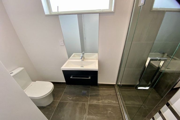 Photo of property in 2/30 Pirie Street, Mount Victoria, Wellington, 6011