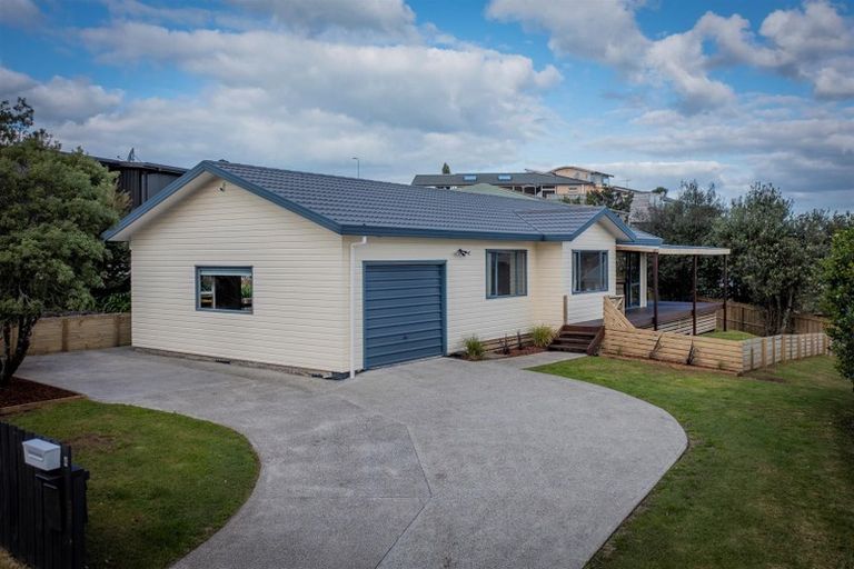 Photo of property in 4 Christa Court, Whitianga, 3510