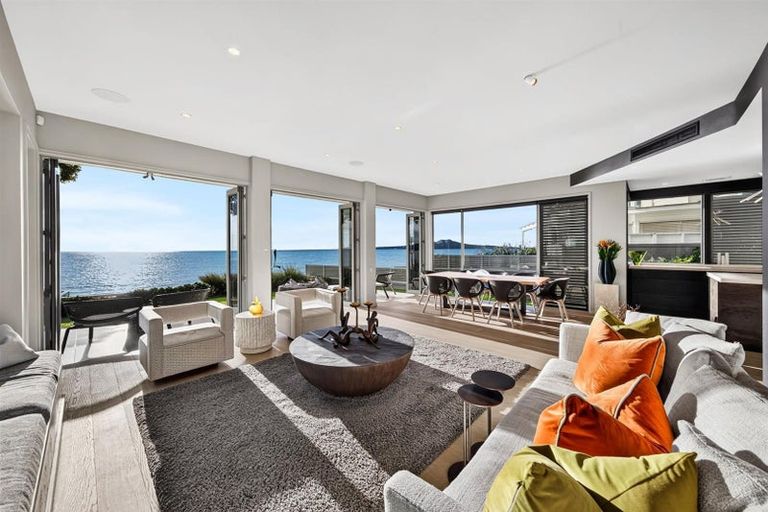 Photo of property in 29 Cecil Road, Milford, Auckland, 0620