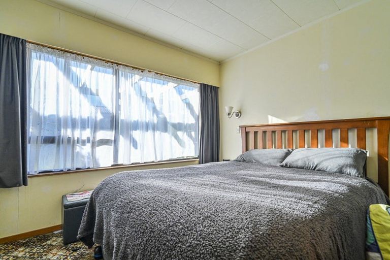 Photo of property in 1422 Woodstock Avenue, Mayfair, Hastings, 4122