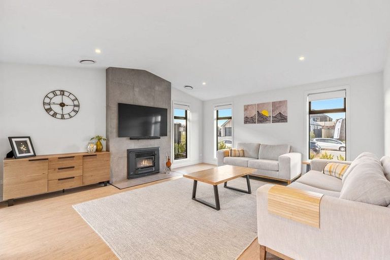 Photo of property in 46 Avalon Station Drive, Wanaka, 9305