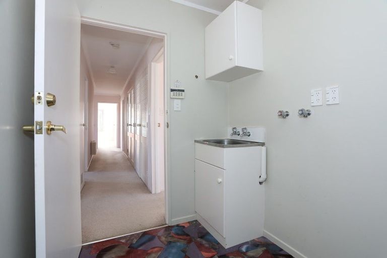 Photo of property in 1 Mcilwaine Place, Marton, 4710