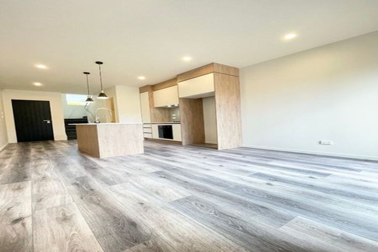 Photo of property in 114c Bruce Mclaren Road, Henderson, Auckland, 0612