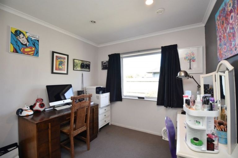 Photo of property in 16 Hoffman Court, Waikiwi, Invercargill, 9810