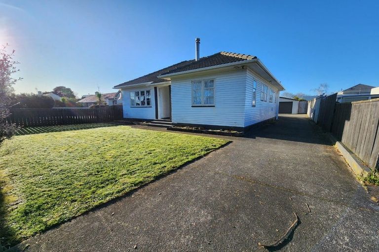 Photo of property in 242 College Street, West End, Palmerston North, 4412