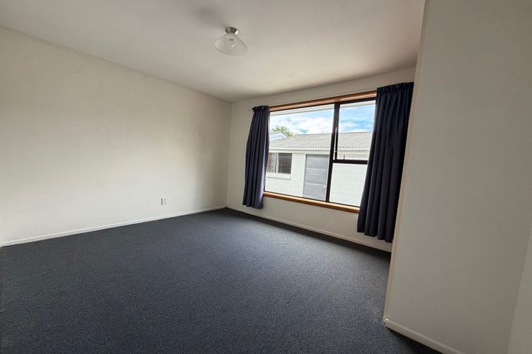 Photo of property in 15 Talltree Avenue, Avonhead, Christchurch, 8042