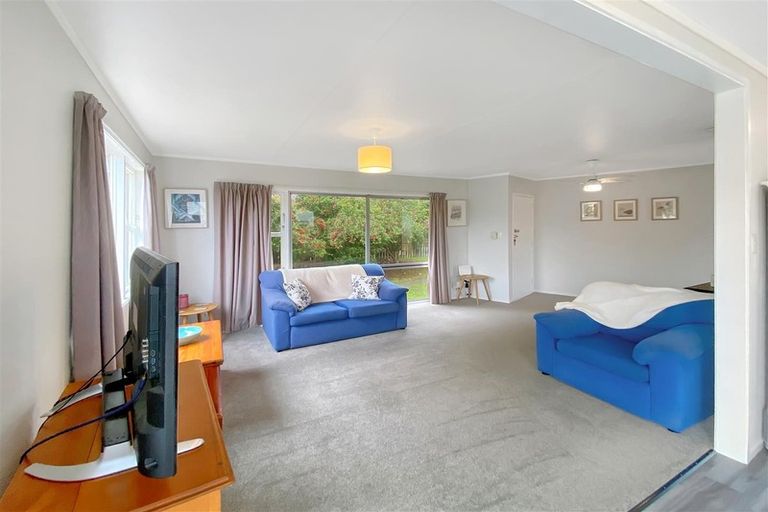 Photo of property in 12 Chaucer Place, Owhata, Rotorua, 3010