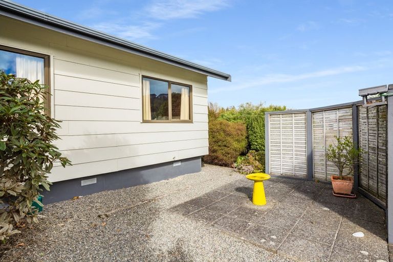 Photo of property in 2 Te Arawi Street, Takapuwahia, Porirua, 5022