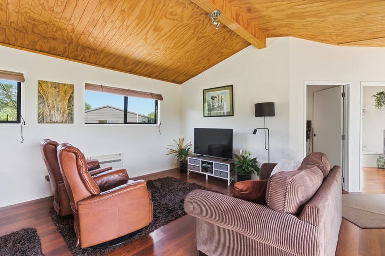 Photo of property in 4037b Far Road North, Pukenui, 0484
